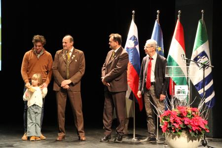 2024-12-06 13-43-46 - 0282